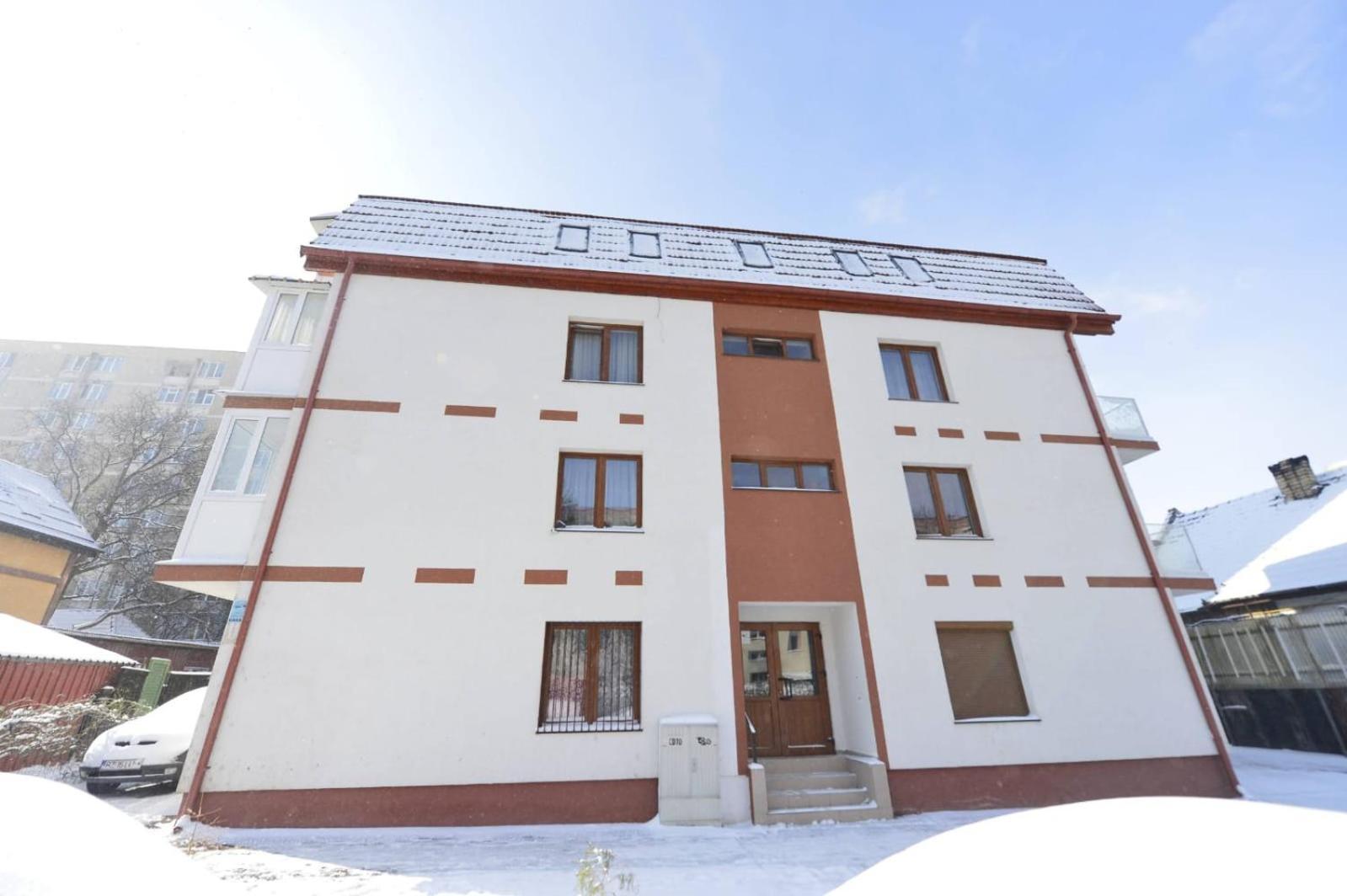 Apartament Astra Bn70 Apartment Brasov Exterior photo